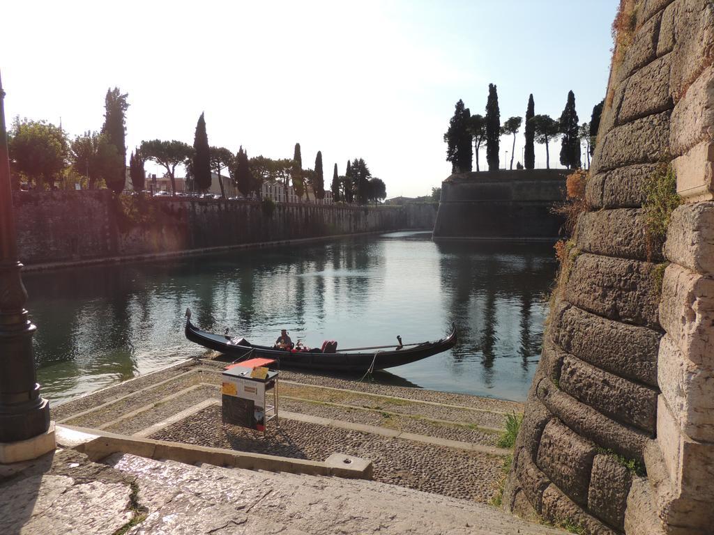 Anfite Apartments Aleardi Peschiera del Garda Luaran gambar