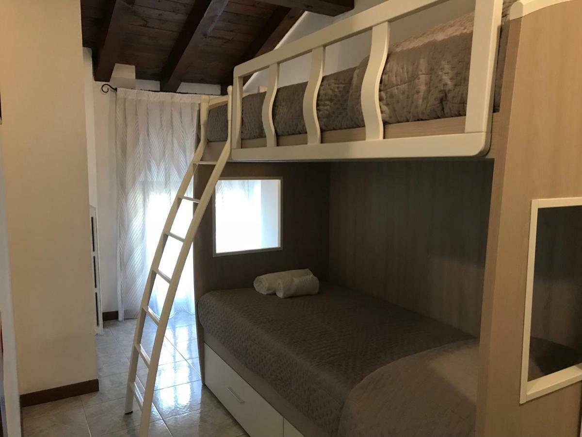 Anfite Apartments Aleardi Peschiera del Garda Luaran gambar